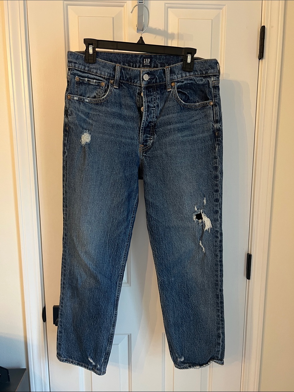 GAP Vintage-Inspired Distressed Jeans in Dark Blue size 12/31